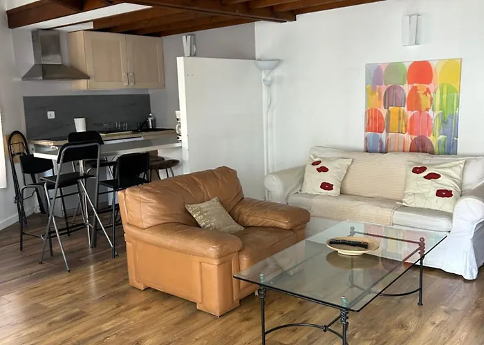 Paris Eiffel Tower Et Disney Apartments, Parkings Gratuits Et Securises, 10 Minutes Metro To Paris