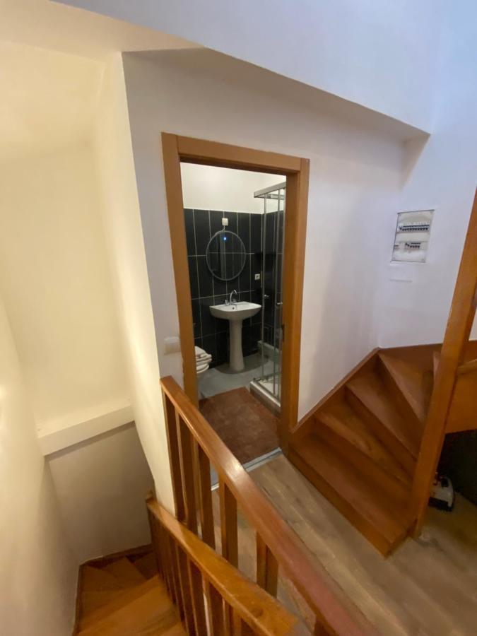 Paris Eiffel Tower Et Apartments, Parkings Gratuits Et Securises, 10 Minutes Metro To Paris Apartment Nogent-sur-Marne