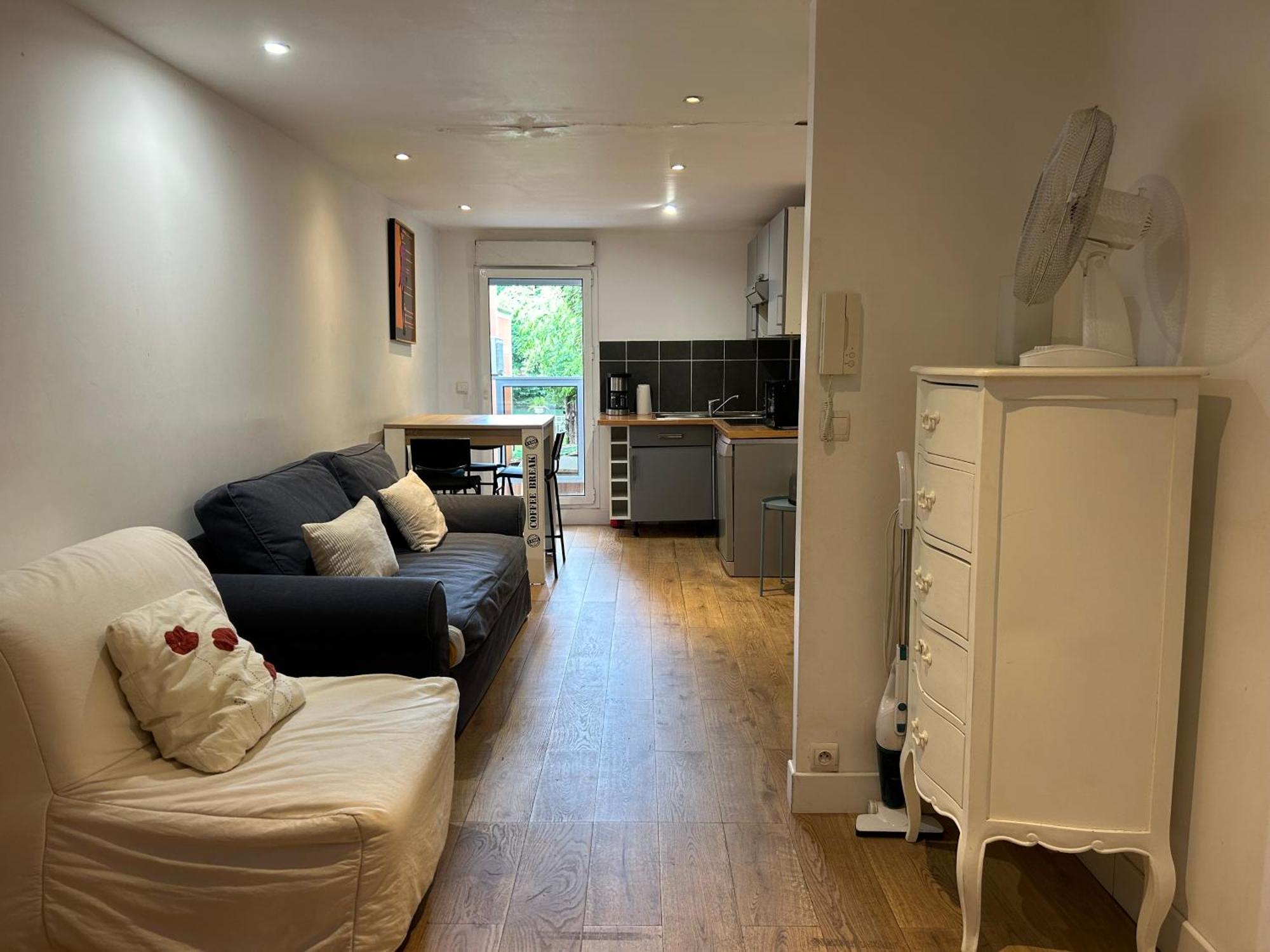 Land Paris