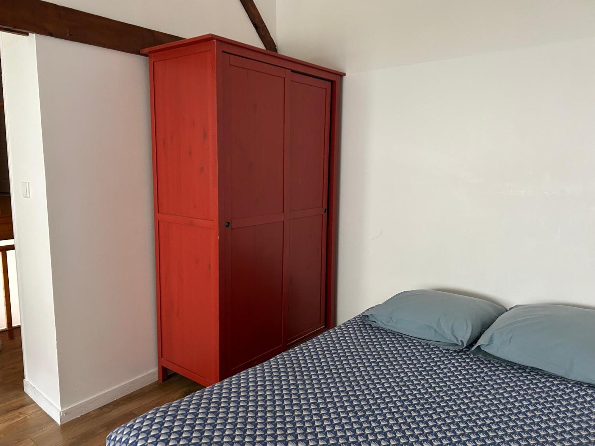 Paris Eiffel Tower Et Apartments, Parkings Gratuits Et Securises, 10 Minutes Metro To Paris Nogent-sur-Marne
