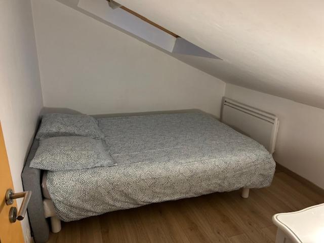 Paris Eiffel Tower Et Apartments, Parkings Gratuits Et Securises, 10 Minutes Metro To Paris Apartment